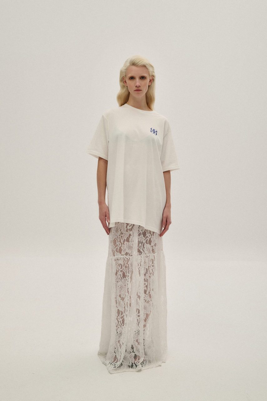 S5ELTS0027-T-Shirt-S5ELSL0016-Skirt-2-scaled Maxi Φούστα Δαντέλα - Λευκό/Μαύρο - Image 1