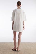 NR We Should Kiss T-Shirt Off White - Image 4
