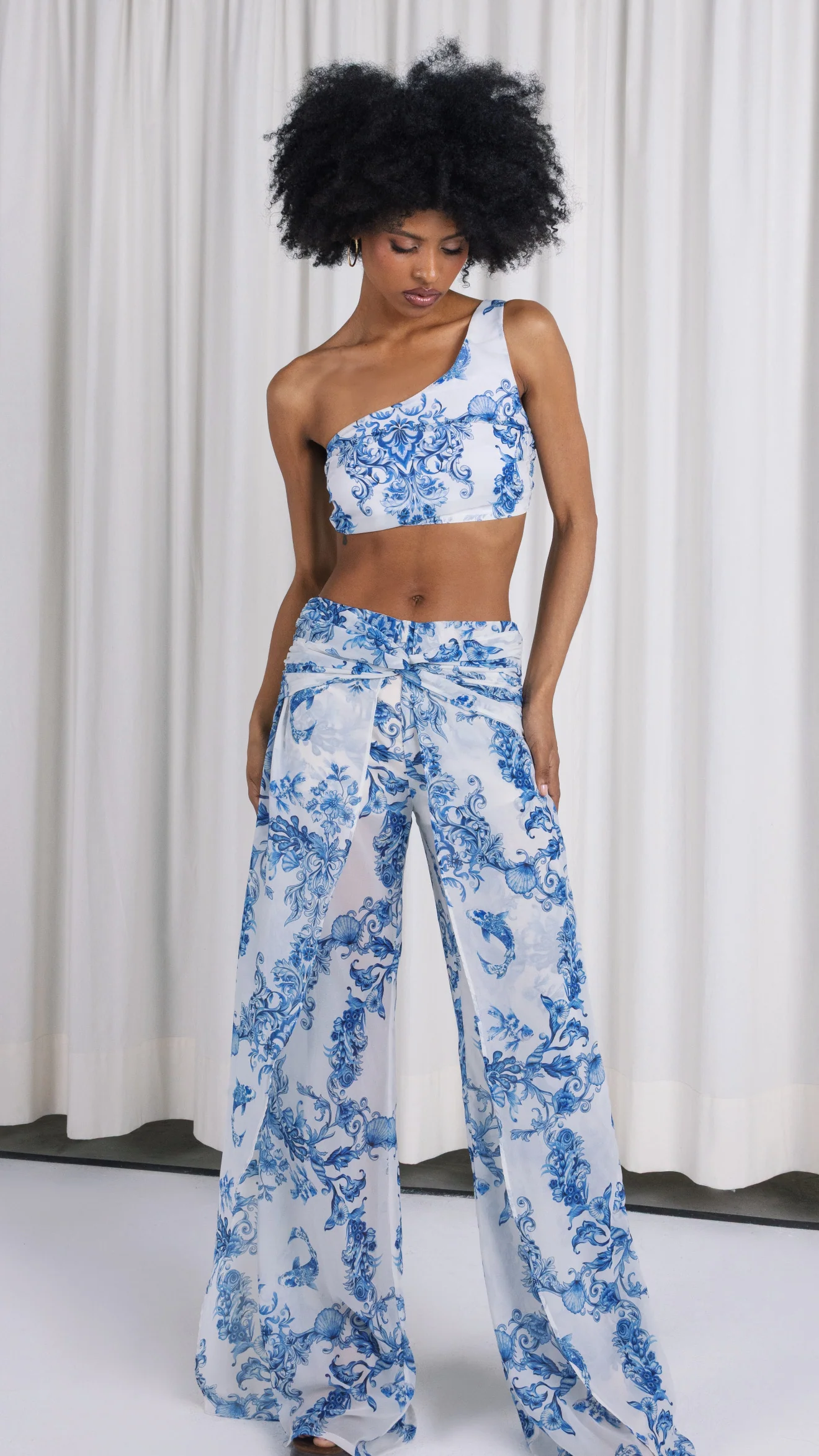 12DA8279-7B5C-4387-A3F5-3C142A34E17F Ionis Pants Volan - Image 1