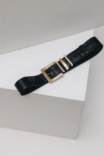 "Moning on up" - Black / gold